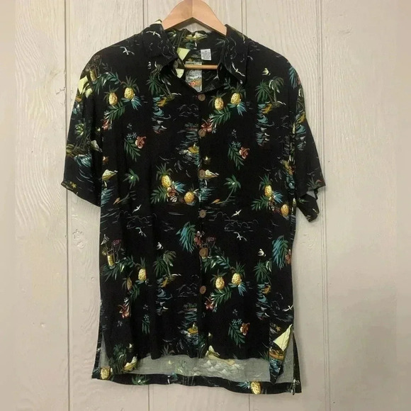 Pineappple moon Hawaiian 🌺 button down shirt boats pineapples 🍍 | size medium - Picture 1 of 7